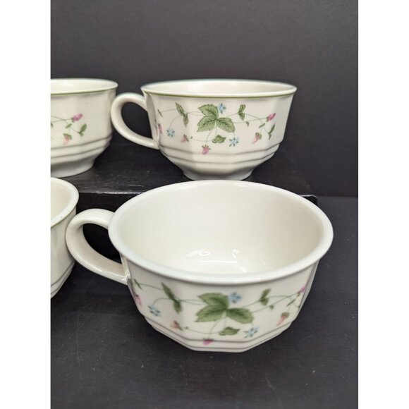 Mount Clemens Pottery 6 Oz Coffee Tea Cups Wild Berry Design Set of 4 - Picture 5 of 8